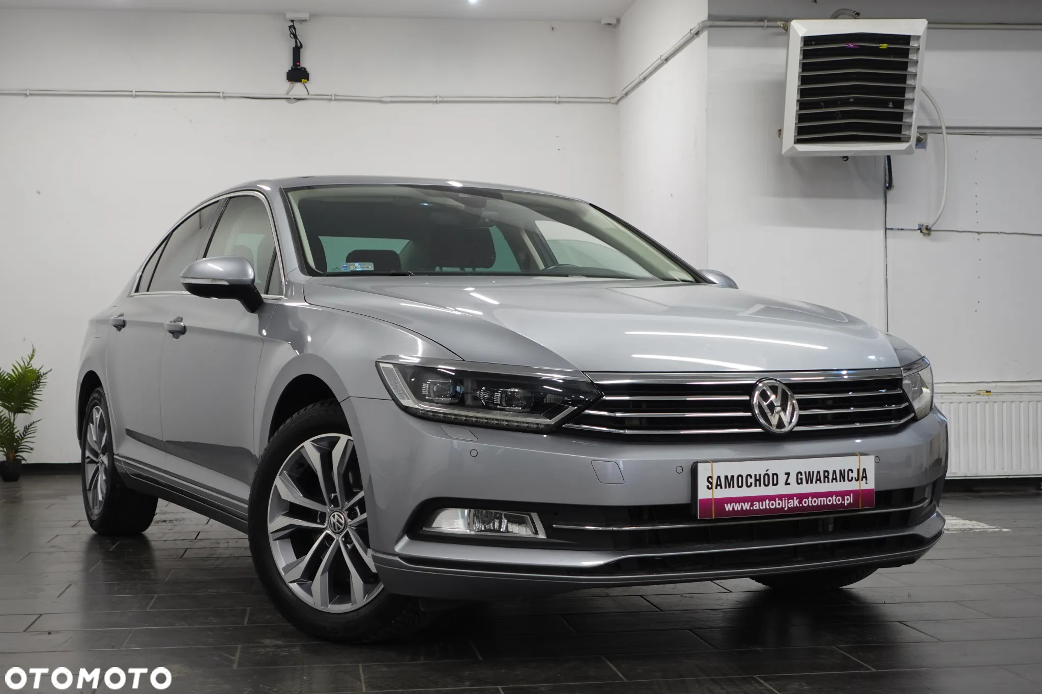 Volkswagen Passat 1.8 TSI BMT Comfortline - 12