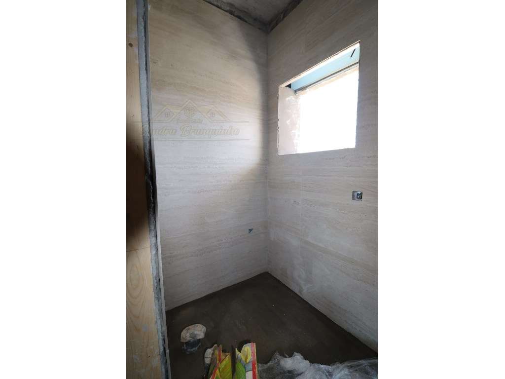 Moradia T3 NOVA estilo CONTEMPORÂNEO-24