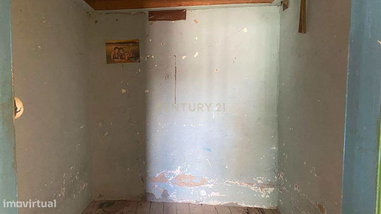 Moradia para remodelação em Zebreira - Idanha-a-Nova - Centro de Portu - Grande imagem: 4/4