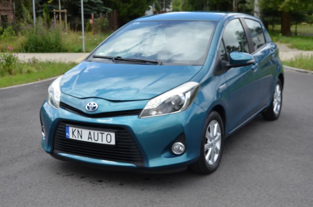 Toyota Yaris III (2011-2019) 1.5 VVT-i Team Deutschland 2013