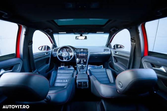 Volkswagen Golf GTI (BlueMotion Technology) - 15