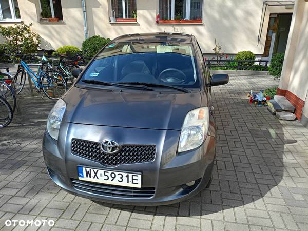 Toyota Yaris 1.3 VVT-i Luna - 1