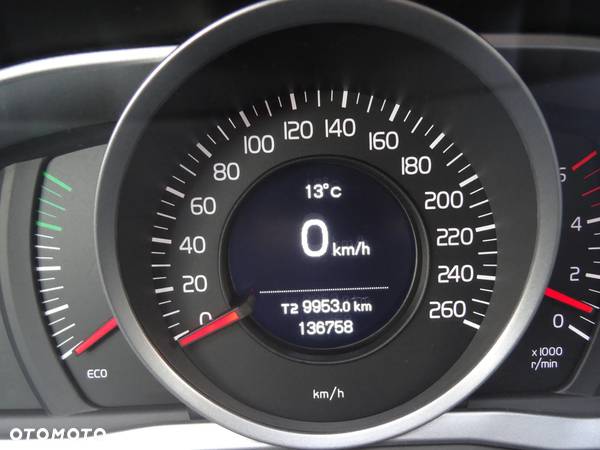 Volvo V60 D2 Momentum - 30