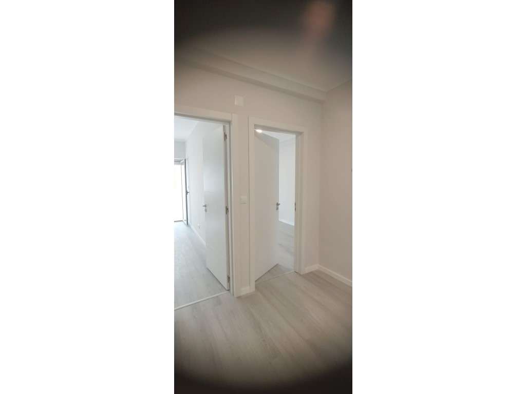 Apartamento T2 Totalmente Remodelado - Oeiras - Figueirinha-22