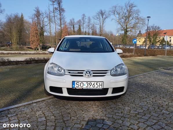 Volkswagen Golf V 1.9 TDI DPF BlueMot Comfortline - 6