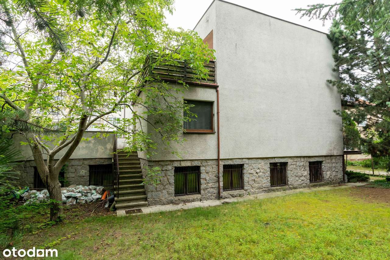 Dom 2 rodzinny z miejscem na działalność.-19