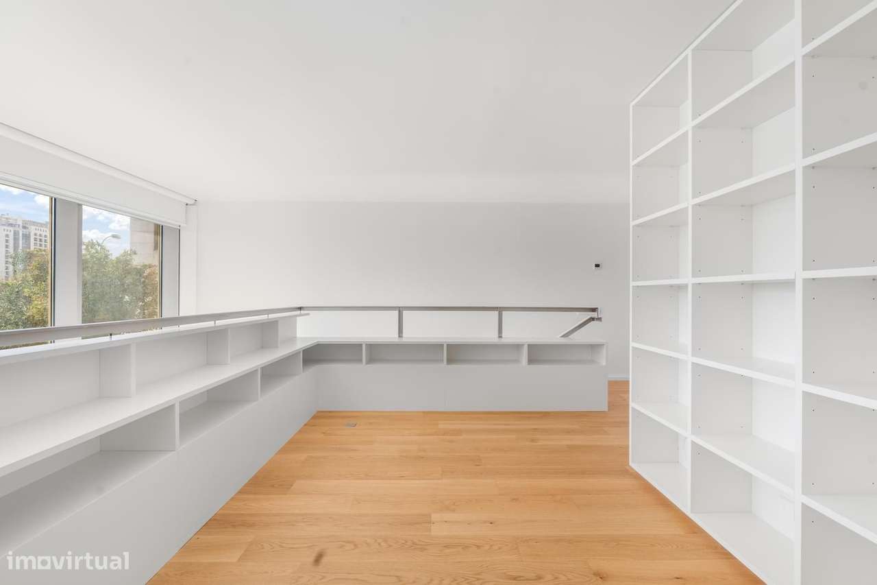 Apartamento T1 + 1 com vista, Campo Pequeno, Lisboa-20