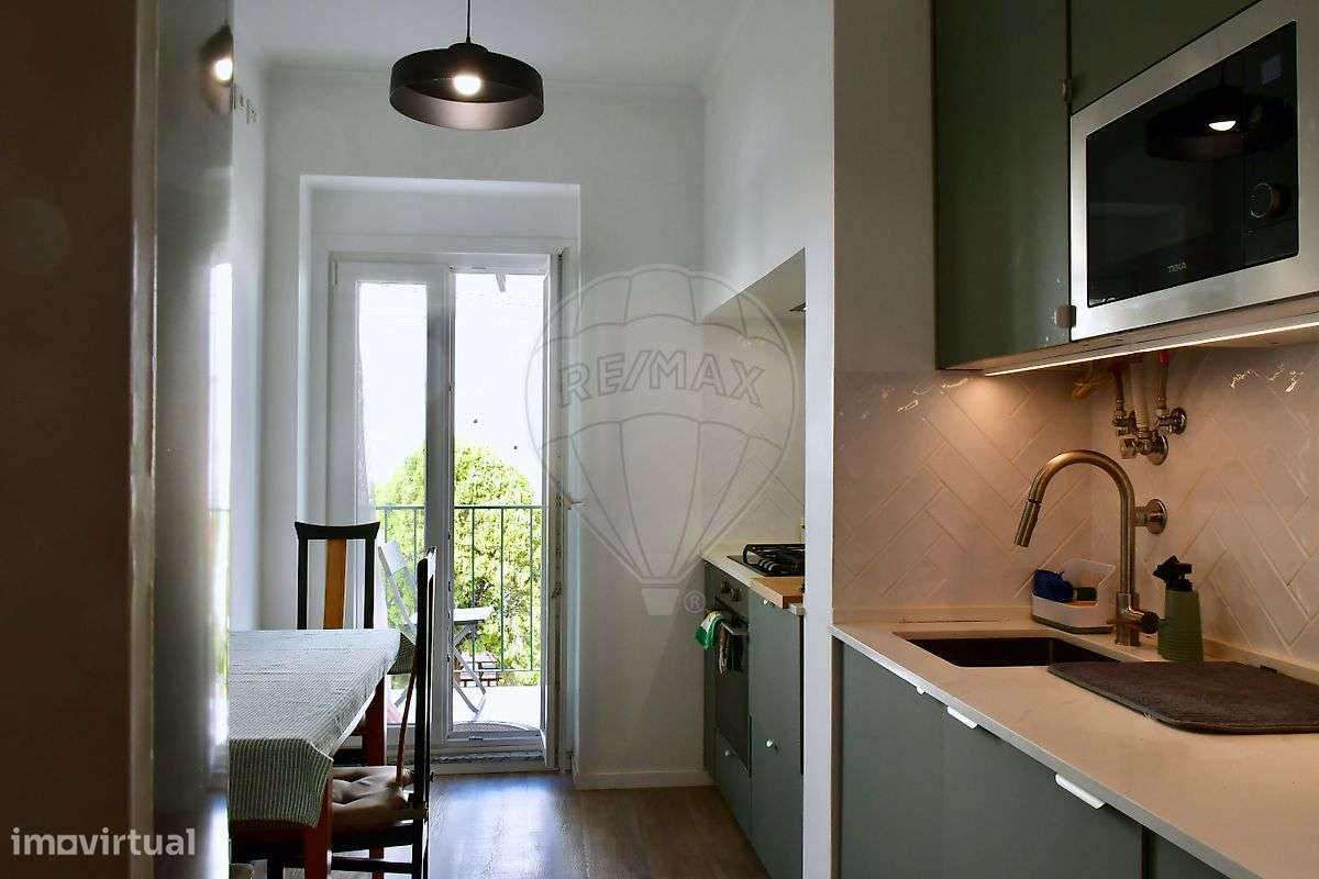 Apartamento T2 à venda em Lisboa-11