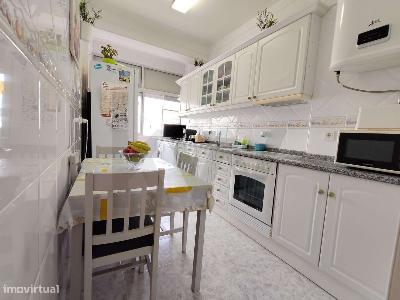 Apartamento T3 com varanda e arrecadação, na Moita, Setúbal-12