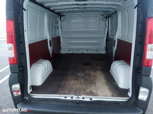 Opel Vivaro - 6