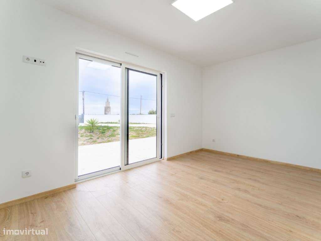 Moradia moderna T3 na Serra do Bouro-39