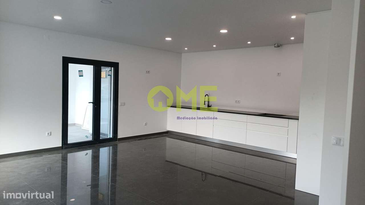 Moradia Térrea Moderna T3!-13