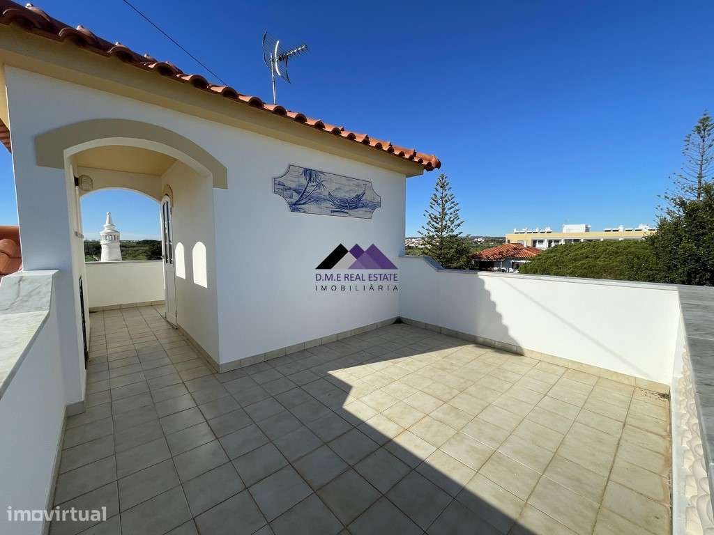 Moradia T3 c/ Piscina e Garagem-49