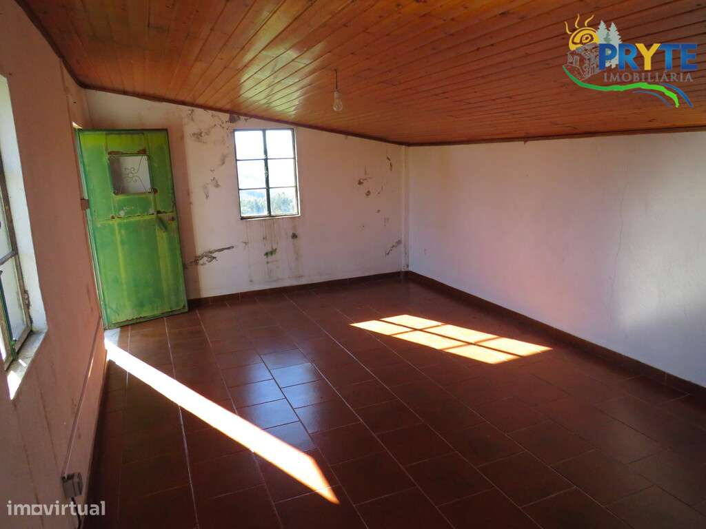 Moradia T5 situada a 10 minutos de Vila de Rei-41