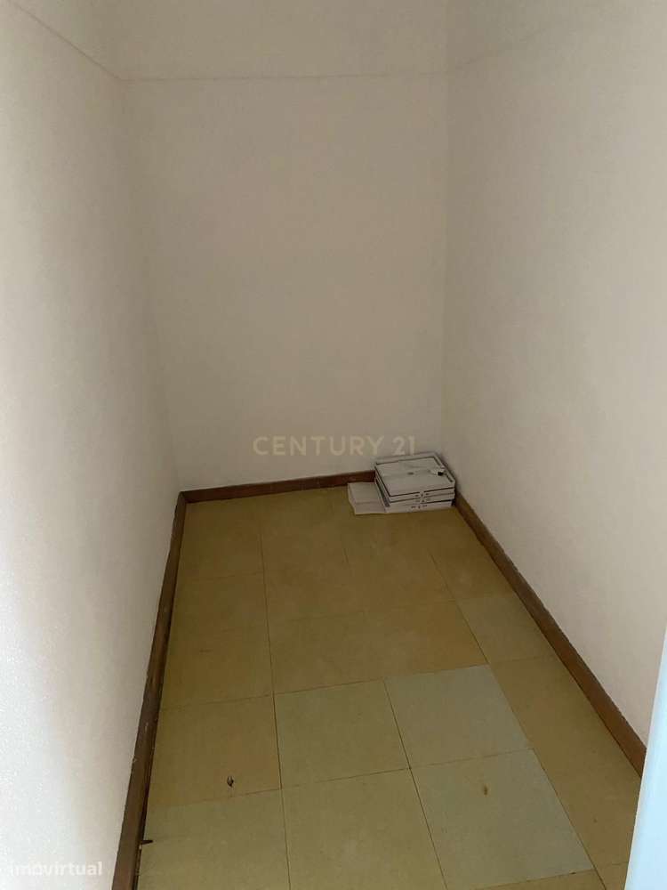 Loja em Batalha || arrenda-se - Grande imagem: 5/9