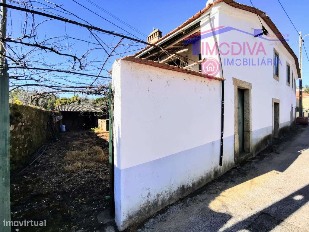 Moradia T3 para reconstrução, com terreno e poço de água na fregues... - Grande imagem: 4/34
