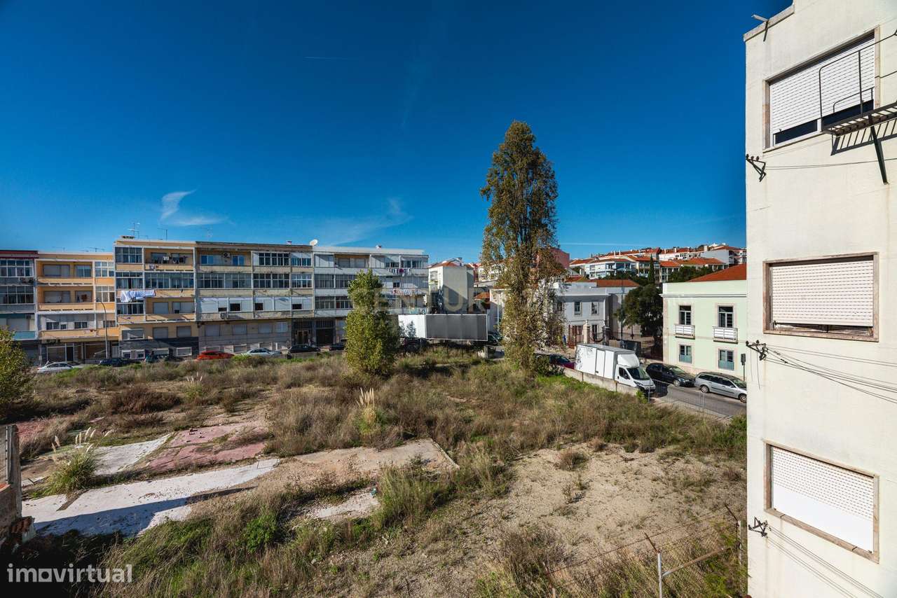 Apartamento T2 Renovado  na venda Nova -  Amadora-20