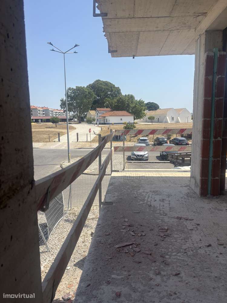 Excelente Apartamento T3 Novo em Pinhal Novo-19