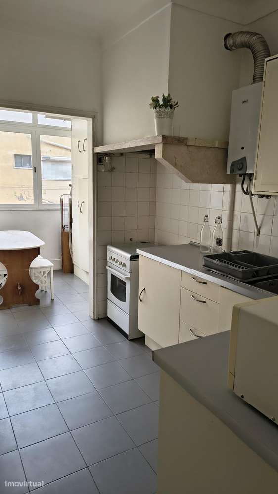 T1 Moscavide Equipado e Mobilado - Grande imagem: 2/8