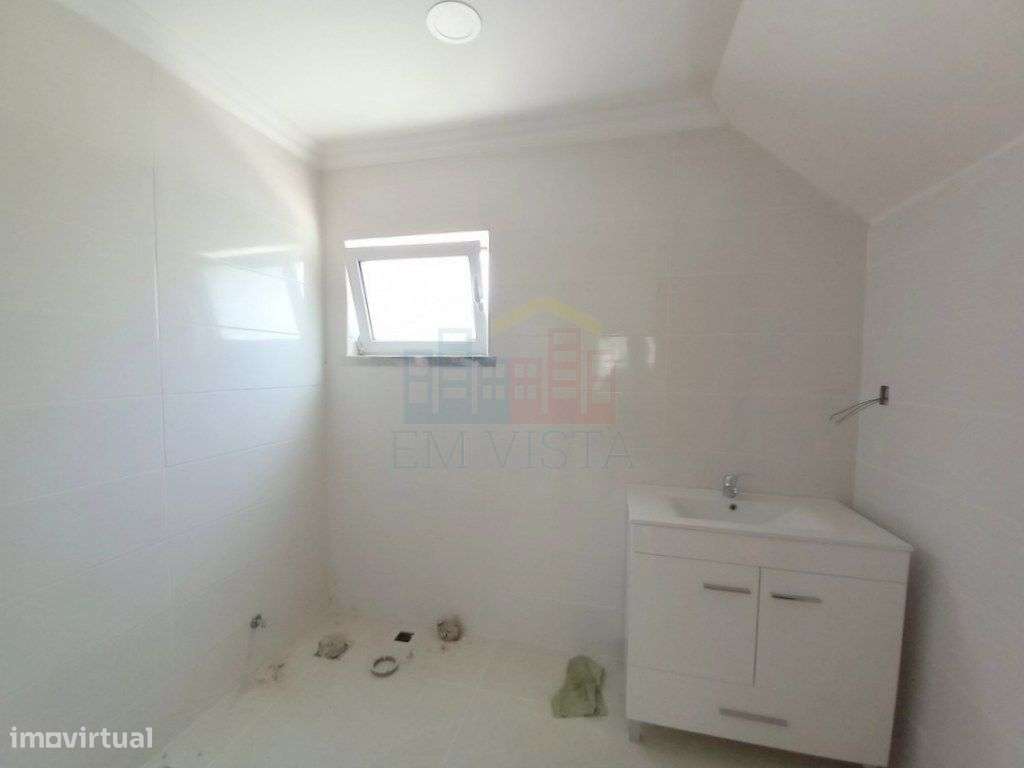 Vivenda Remodelada em Foros de Amora - Grande imagem: 4/20