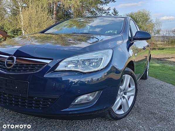 Opel Astra IV 1.4 T Enjoy - 2