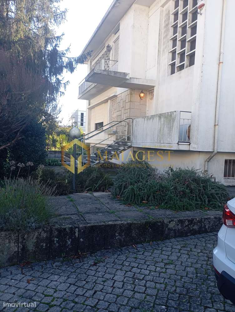 Moradia T6 individual de 4 frentes com terreno em Mozelos - Grande imagem: 5/47