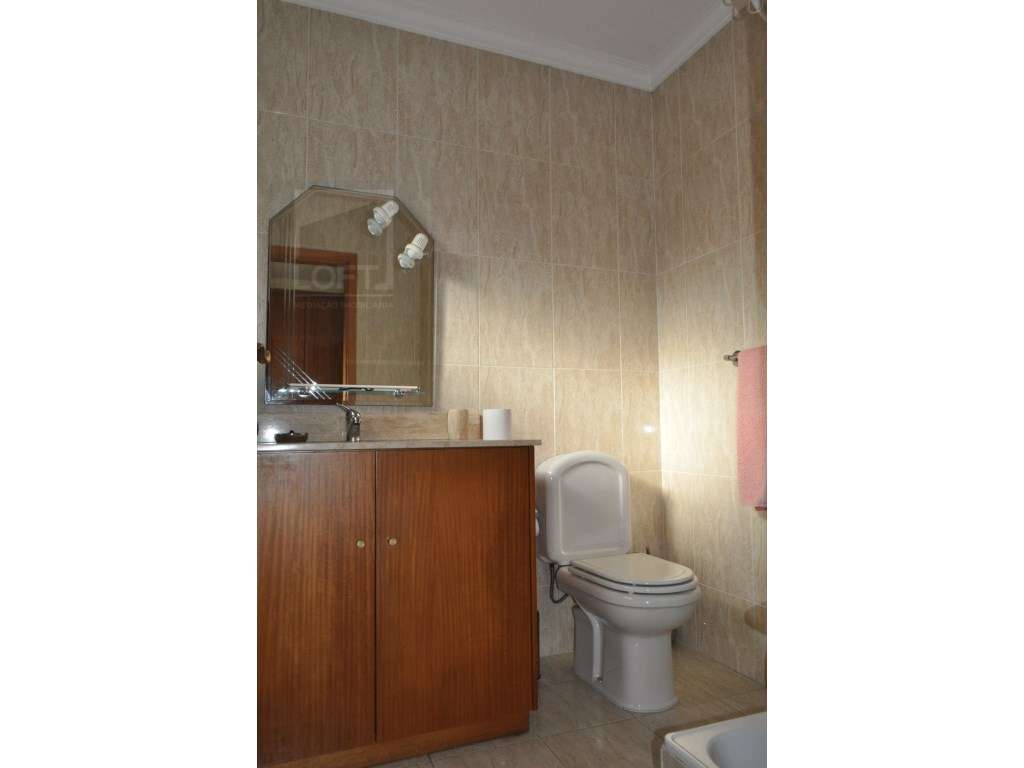 Moradia V4 em Candoso S.Santiago e Mascotelos-20