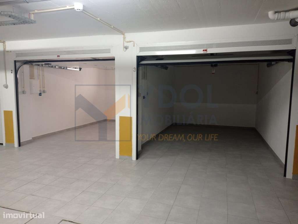 Apartamento T5 Duplex | Garagem Incluída | Montijo-20