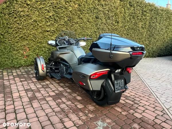 Can-Am Spyder - 6