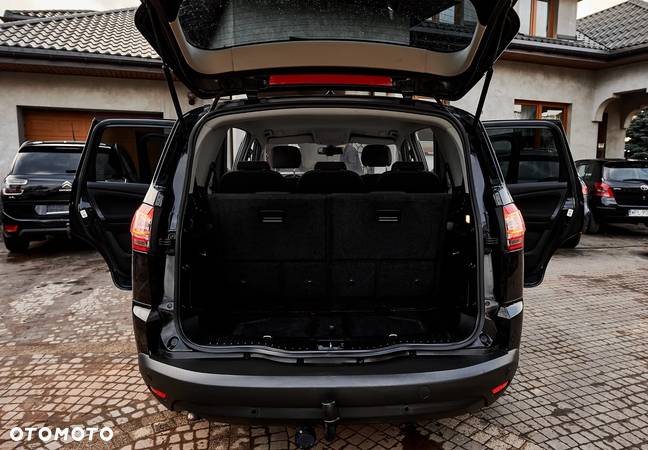 Ford S-Max - 10