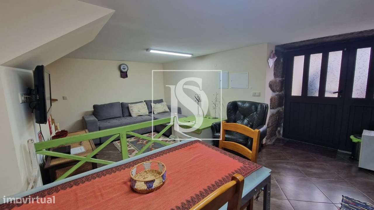 Vivenda Rústica T2- Renovada para venda em Salamonde Vieira do Minho-3