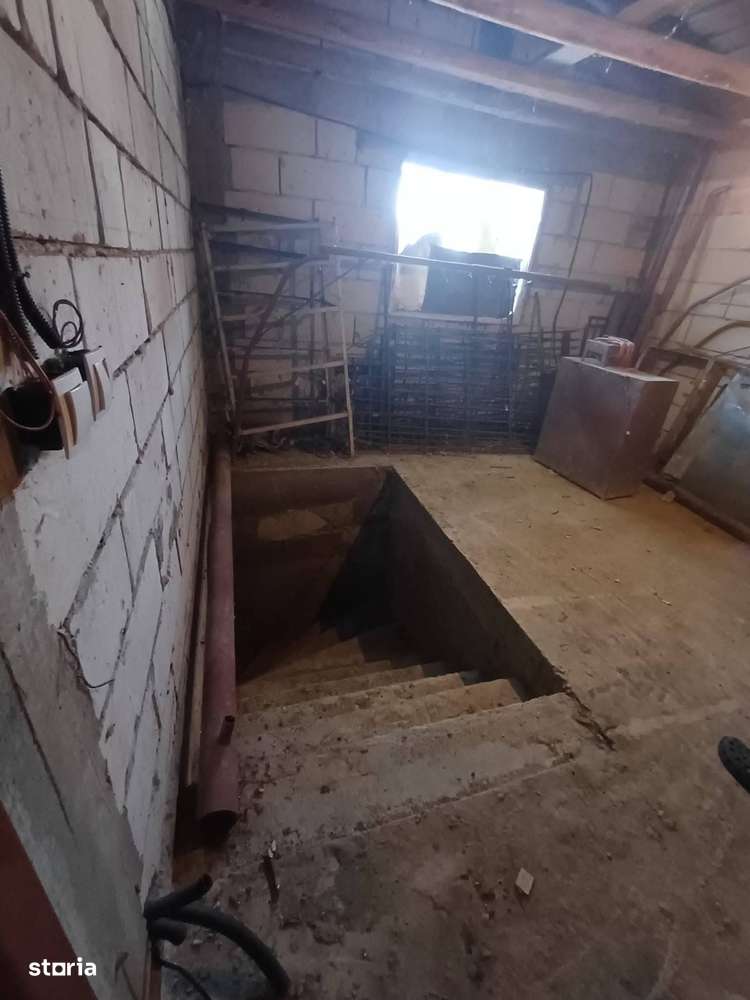 Casa de vanzare in Cotu-Vames, teren de 1130mp , P+E, 99.900 euro-14