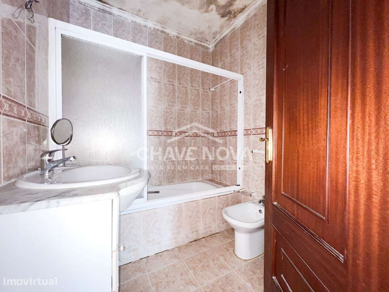 Apartamento T2 com garagem box em Perosinho, Vila Nova de Gaia-7