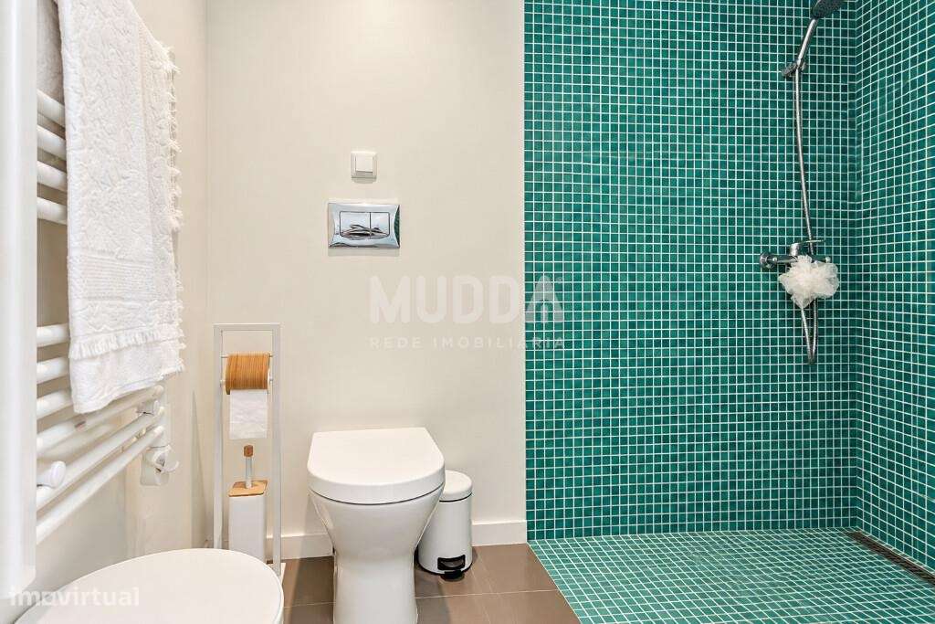Moradia totalmente remodelada em 2025 — charme, modernidade e um jardi-20