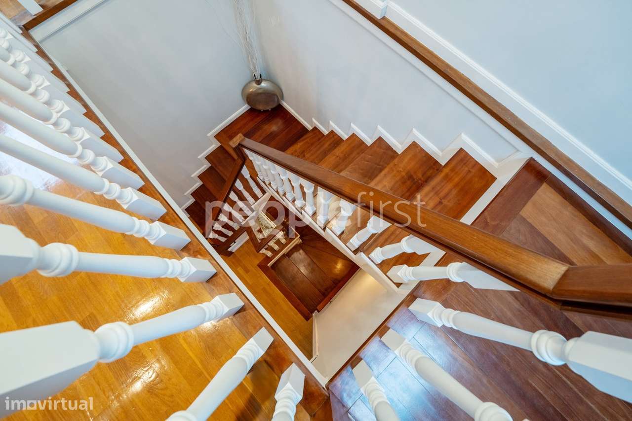 Moradia com garagem no centro da Senhora da Hora-31