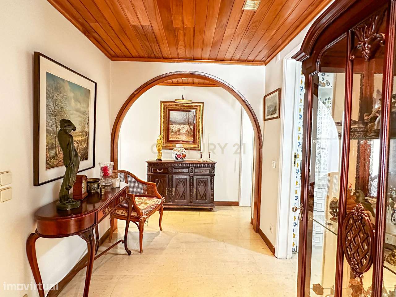 T3 Mobilado na Portela com Garagem Box - Grande imagem: 5/24