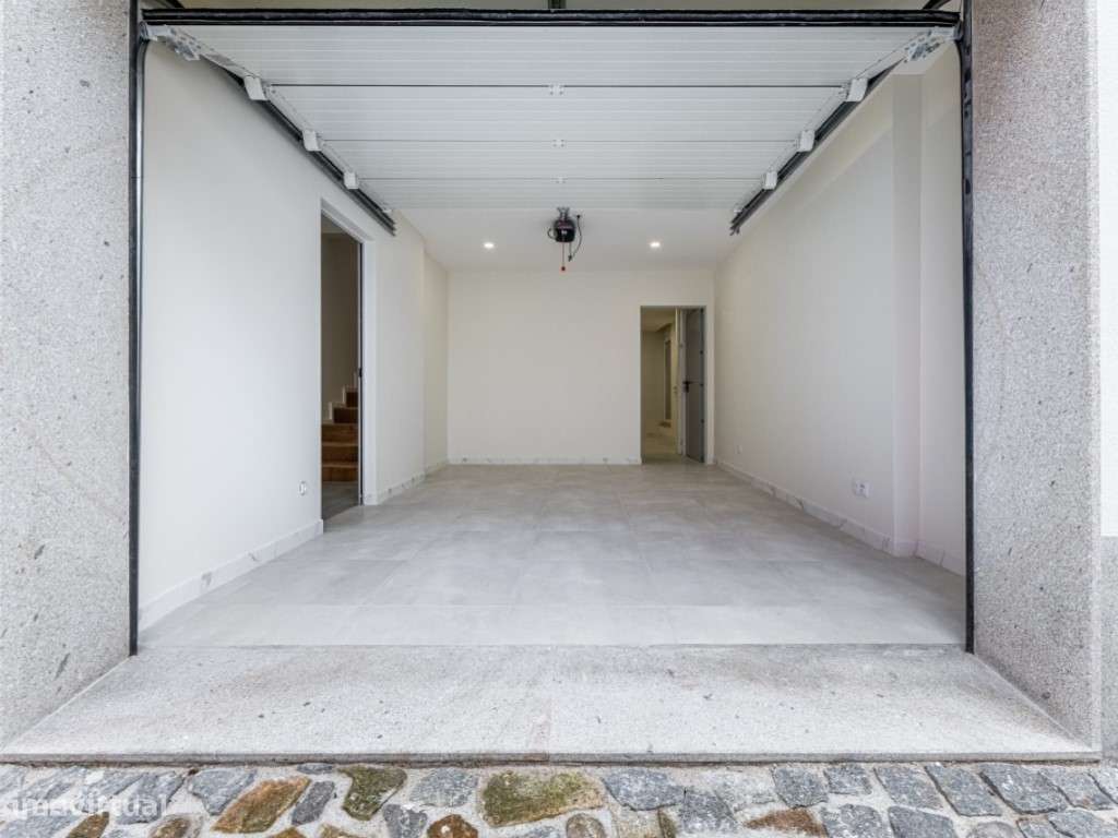 Prédio Moradia novo no Centro Histórico de Braga-5