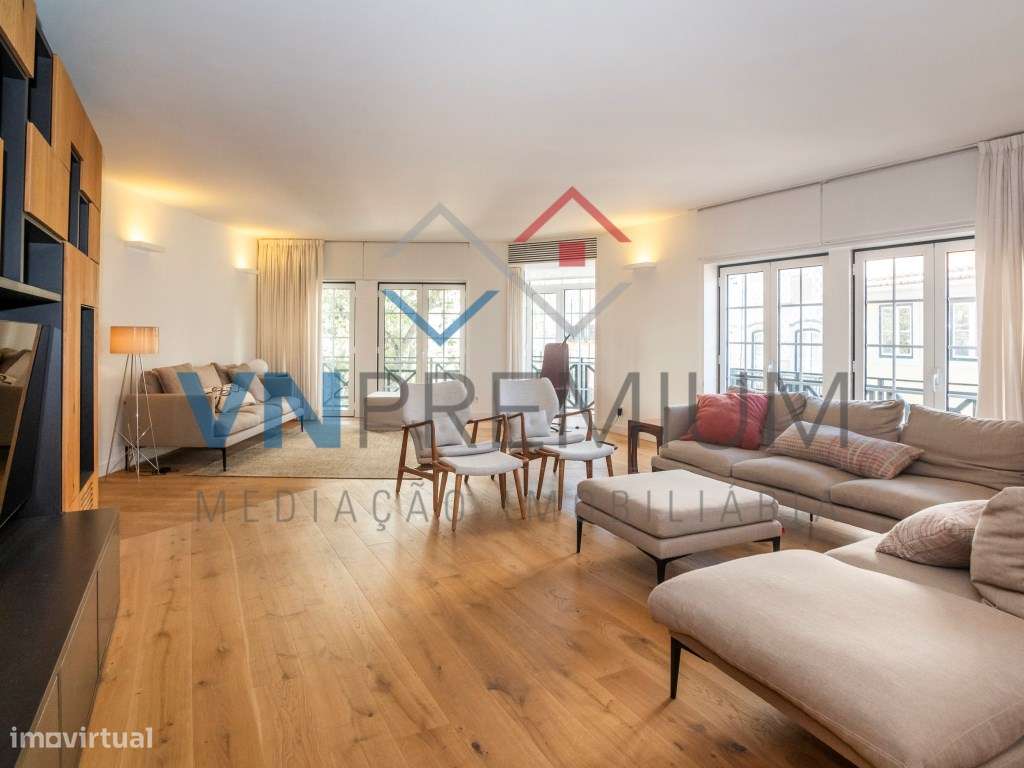 Belíssimo apartamento totalmente remodelado com materiais topo de gama - Grande imagem: 2/55