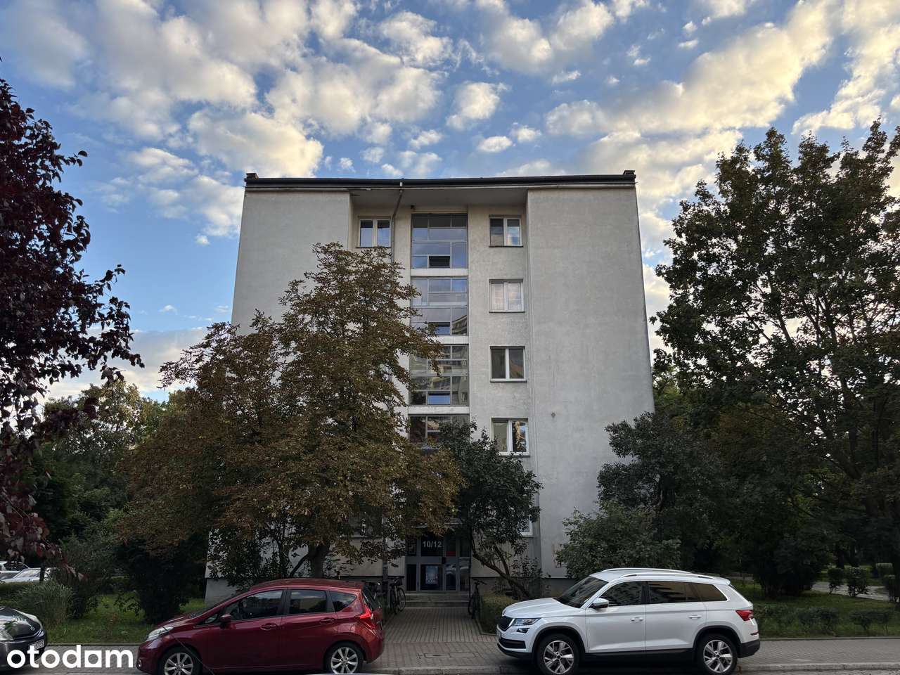 Mieszkanie, 2 pok. – Przestronne mieszkanie z balkonem, piwnicą i oddzielnym parkingiem