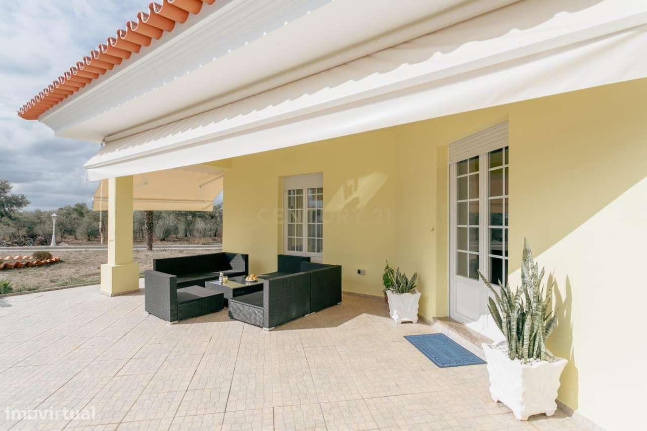 Moradia T4 com piscina, vinha e olival em Reguengos de Monsaraz-5