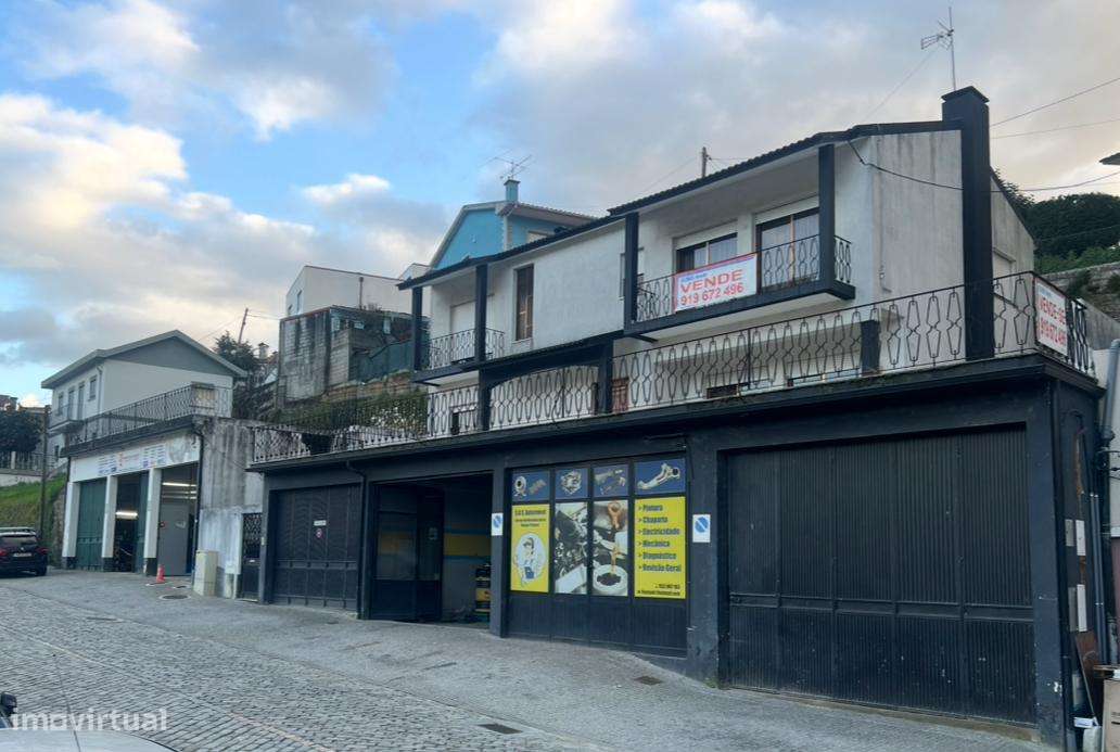 Moradia T4 com 3 LOJAS AREENDADAS E GRANDES TERRAÇOS - Peso da Régua-26