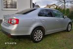 Volkswagen Jetta 1.9 TDI Comfortline - 10