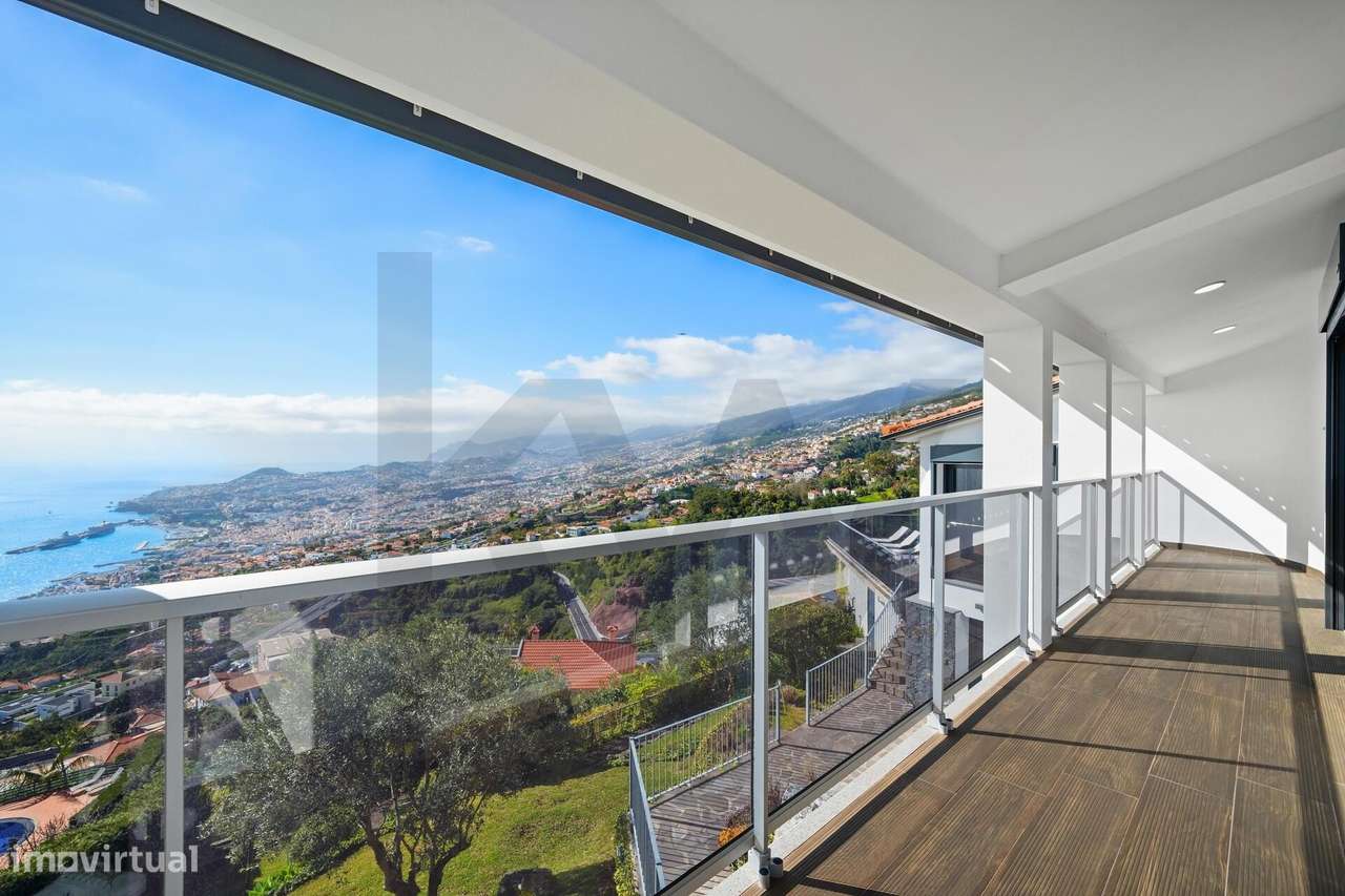 Moradia T4 com piscina e vista oceano, São Gonçalo, Funchal-52