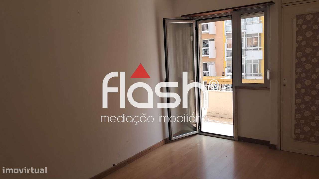 T2 Remodelado com elevador e arrecadação na Figueirinha -Oeiras-22