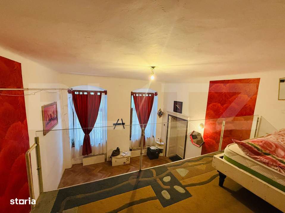 Garsoniera spatioasa, tip duplex, in centrul istoric al Brasovului - Imagine principală: 3/14