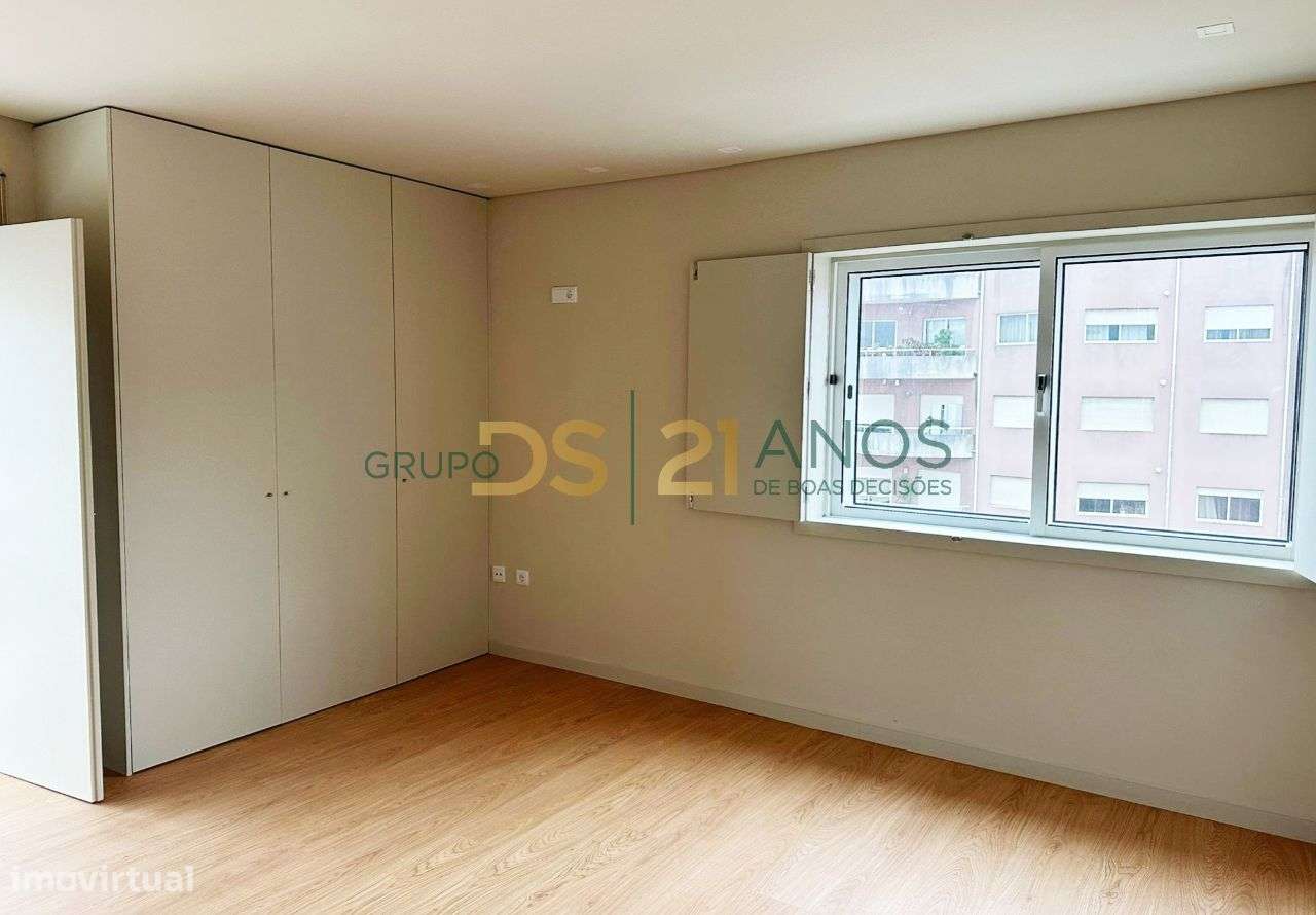 Apartamento T2 Renovado na Póvoa de Varzim - Grande imagem: 4/9