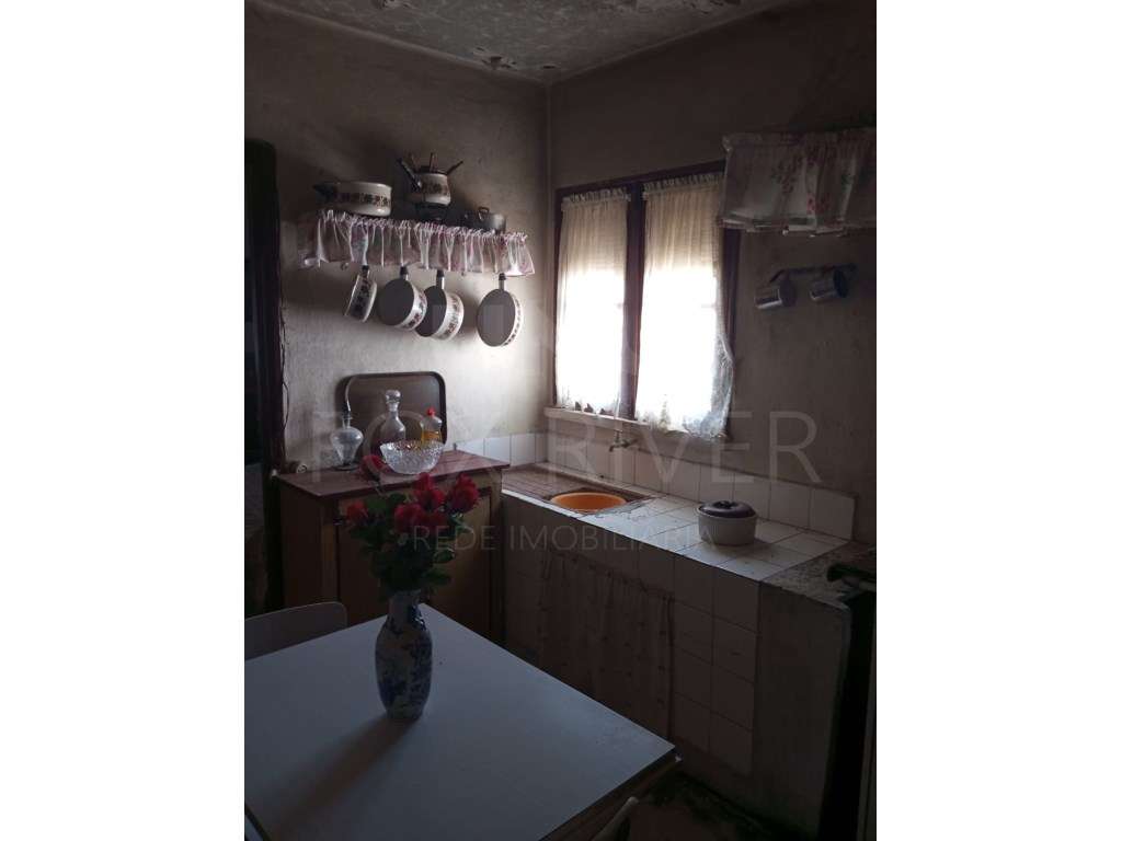 Moradia T2 para Restauro em Paderne - Melgaço - Grande imagem: 5/12