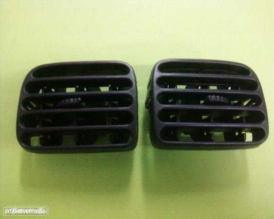 Par grelhas /Arejadores / ventilação Renault Clio 1998-2001(NOVAS) - 1