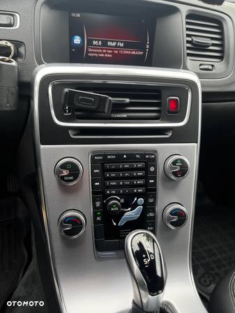 Volvo S60 D2 Drive-E Momentum - 12
