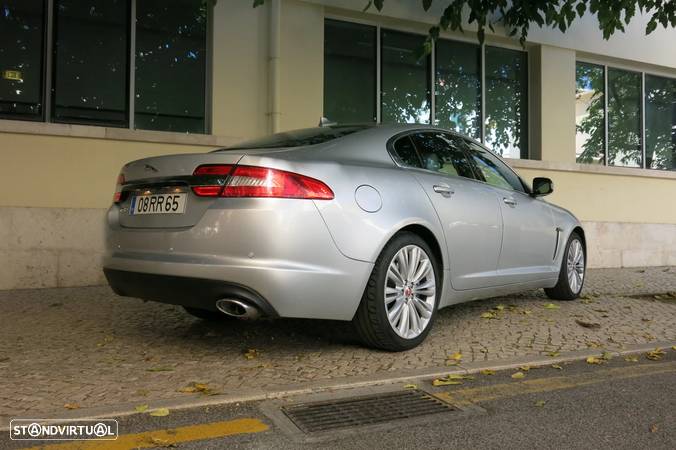 Jaguar XF 2.2 D Premium Luxury - 20